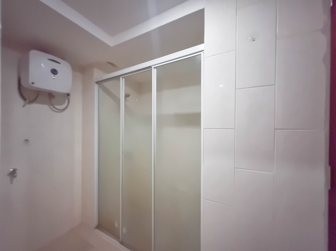 Bathroom 5, Relaxing and Stylish Studio at Mataram City Apartment By Travelio, Sleman