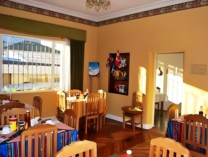 Others 5, Travellers Inn, Quito