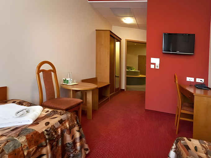 Bedroom 2, Hotel Polonez, Kraków City