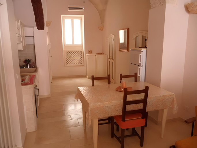 Others 3, Albergo Diffuso Monopoli, Bari