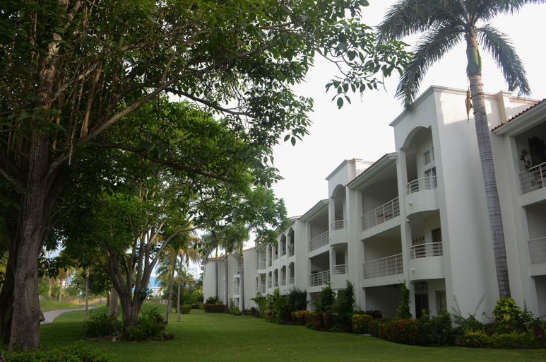 Exterior & Views, El Tigre Green Bay I Condos, Puerto Vallarta