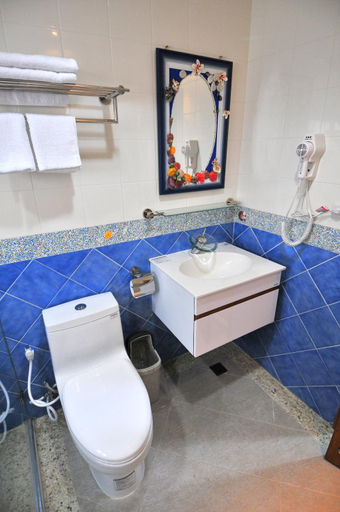Bathroom 4, Camome Bed & Breakfast, Penghu