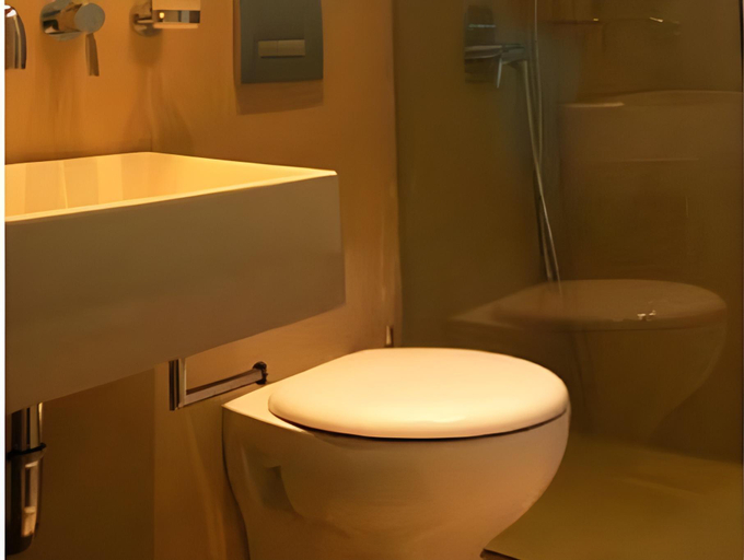 Bathroom 4, Xerolithia, South Aegean