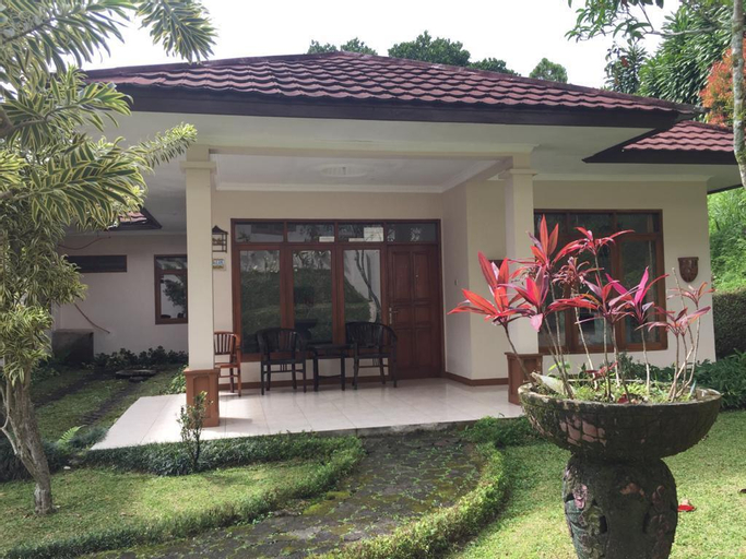Exterior 12