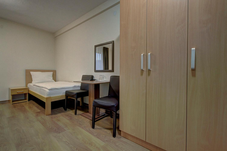 Bedroom 6