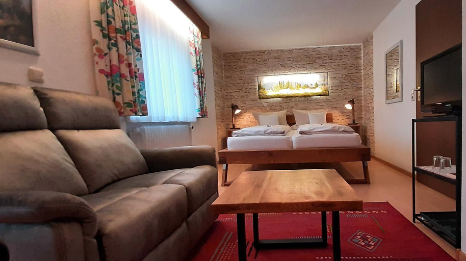 Bedroom 2, Hotel - Pension - Heidelberg inkl. Chiemgaukarte, Traunstein