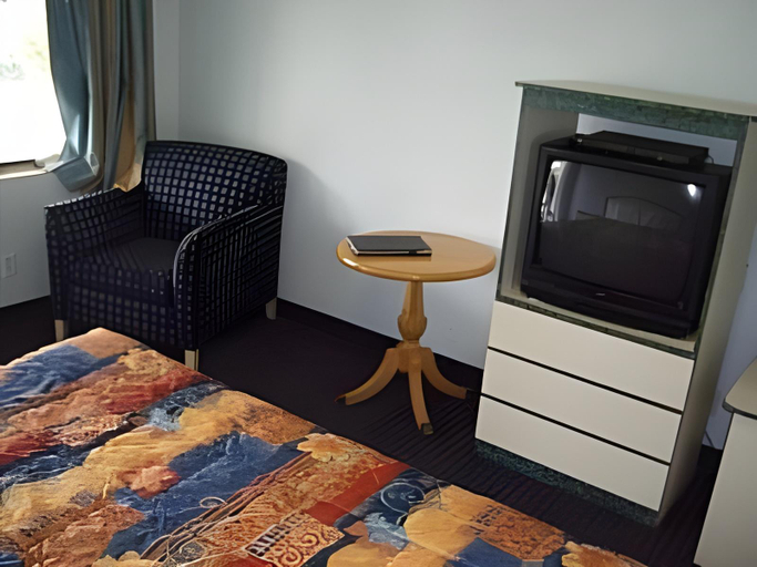 Others 5, Economy Inn, Palm Beach
