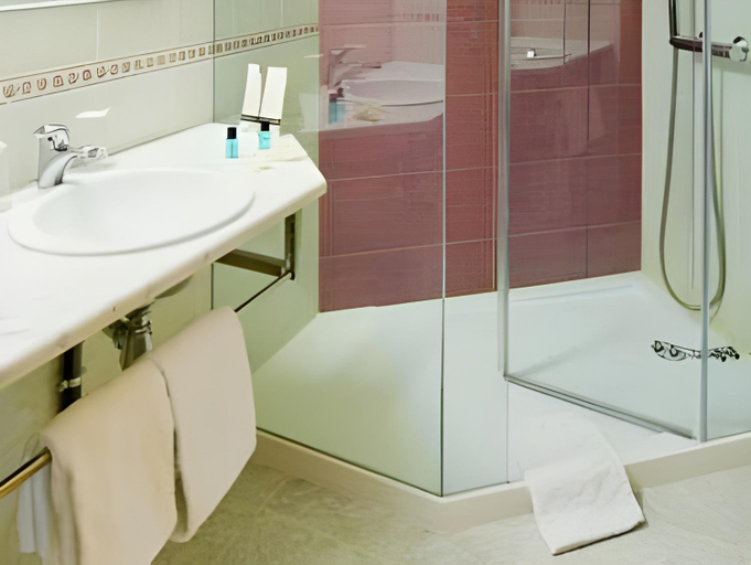 Bathroom 4, Hotel D. Dinis, Leiria
