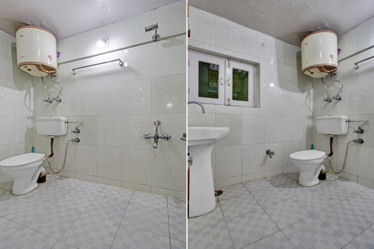 Bathroom 2, Hotel Ab-i-Hayat, Srinagar
