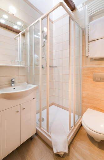 Bathroom, Honti Panzio, Szentendre