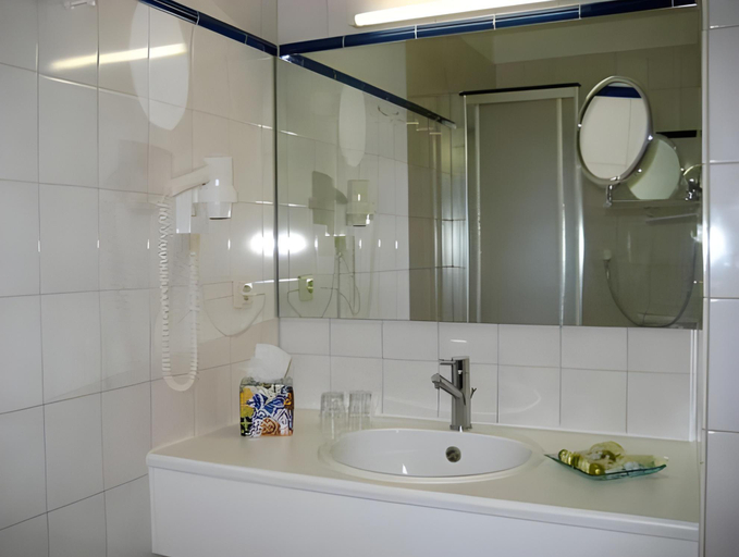 Bathroom, Wurmtaler Gastehaus, München