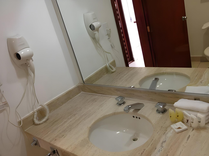 Bathroom 5, Uxmal Resort Maya, Santa Elena