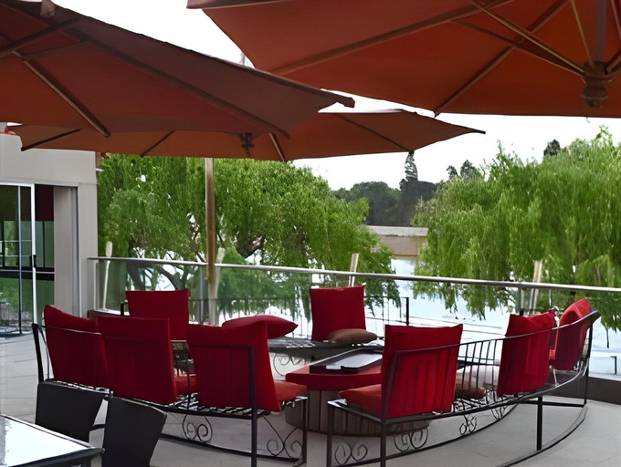 Food & Drinks 5, The Lakes Hotel and Conference, Ekurhuleni