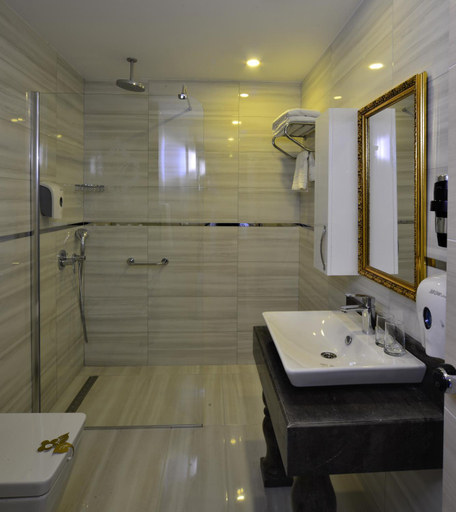 Bathroom 5, Azura Deluxe Resort & Spa - Ultra All Inclusive, Alanya