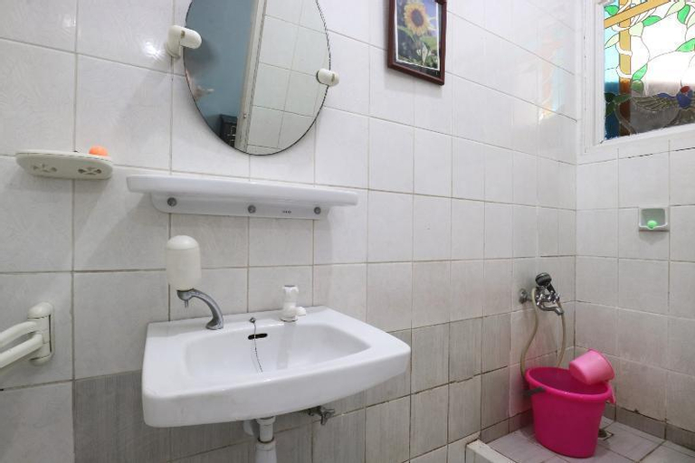 Bathroom 4