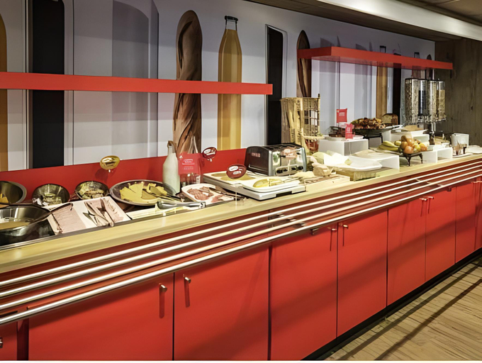 Food & Drinks 4, B&B HOTEL Versailles Le Chesnay, Yvelines