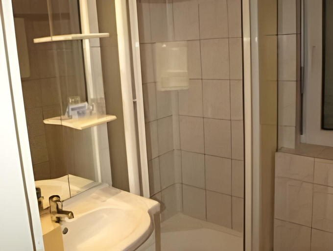 Bathroom 4, Hotel Villa Sulmana, Heilbronn