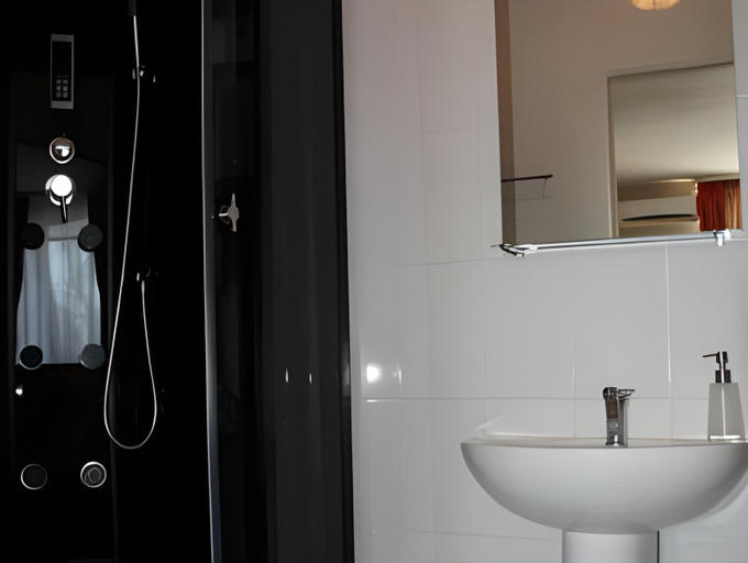 Bathroom 4, Garden Hotel and Spa, Cheboksarskiy rayon