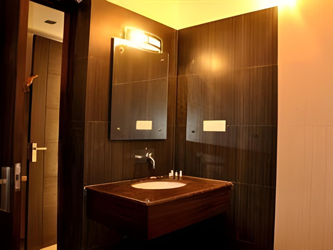 Bathroom, Madhu Resorts, Agra