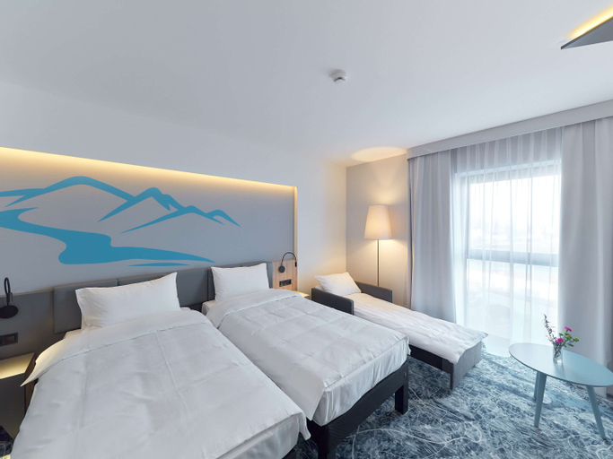 ibis Styles Nowy Targ - Tap to explore photos
