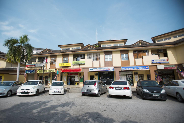 Putra Harmoni Putrajaya (Tiny Suite, 3 AC Bedrooms, 1 Bath, WiFi, Ground Floor) by MRK, Kuala Lumpur