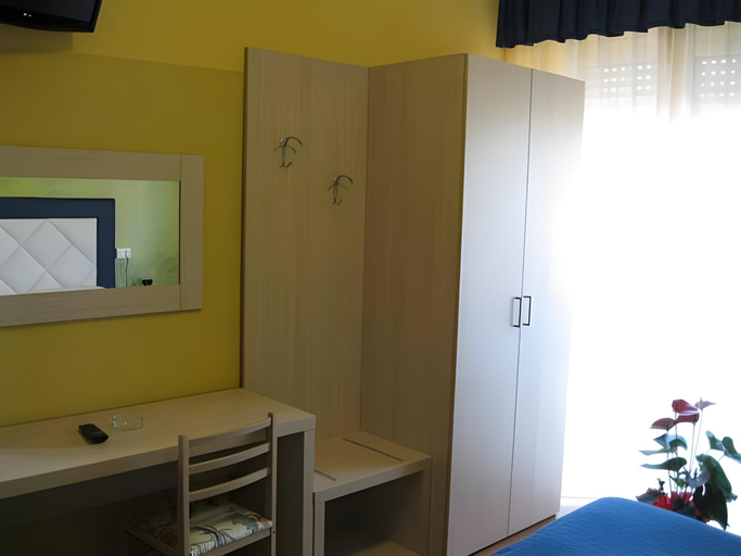 Bedroom 2, Hotel Gran Sasso & SPA, Teramo