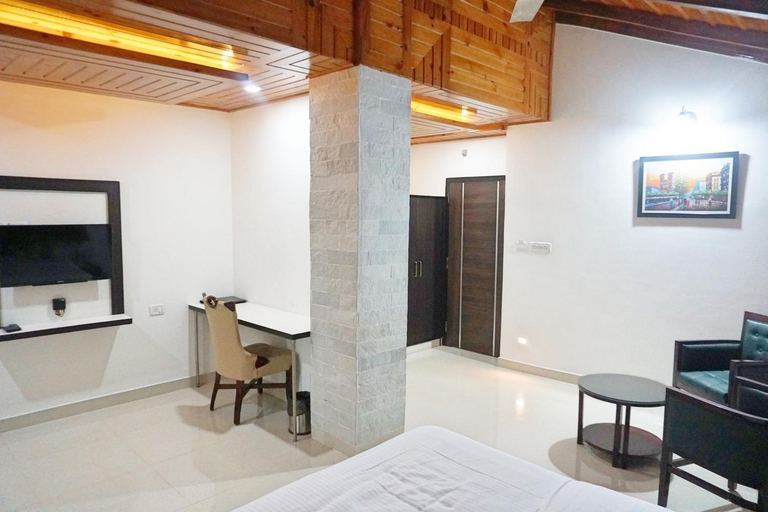 Bedroom 2, Ess & Bee Resorts, Kangra