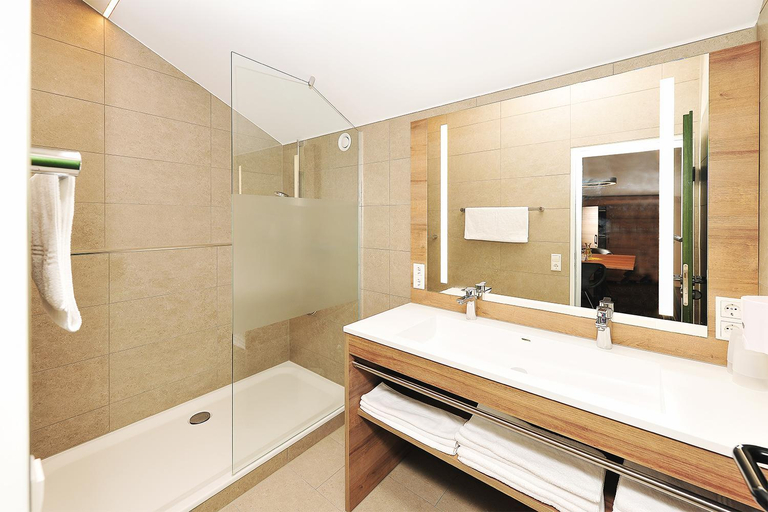 Bathroom 3, Haus Maria Lindenberg, Breisgau-Hochschwarzwald