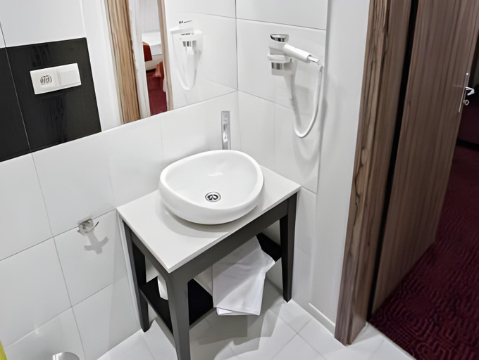 Bathroom 3, Hotel Silvia Gold Gliwice, Gliwice City