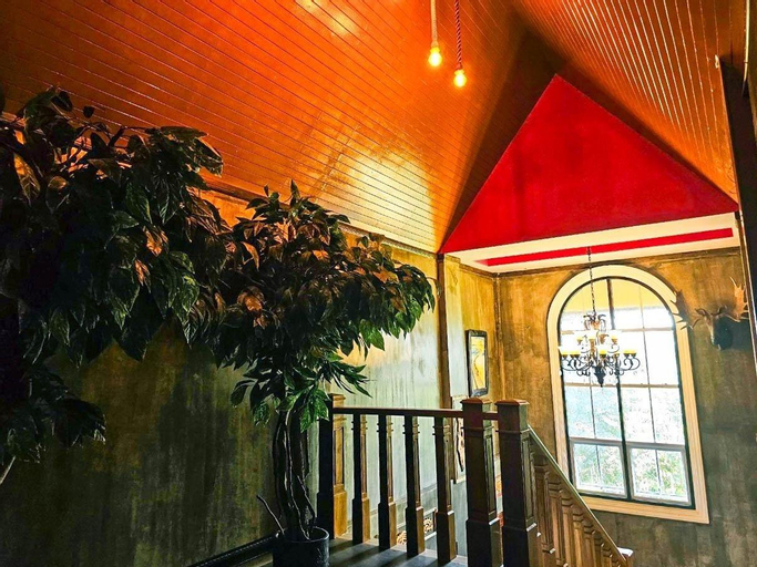 Chiangmai Lanna & Modern Loft Hotel, San Kamphaeng