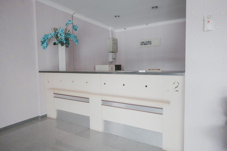 Bathroom 4, RedDoorz Plus near Istana Maimun Medan, Medan