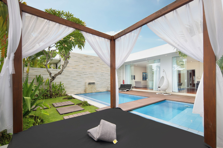 Swimming Pool 15