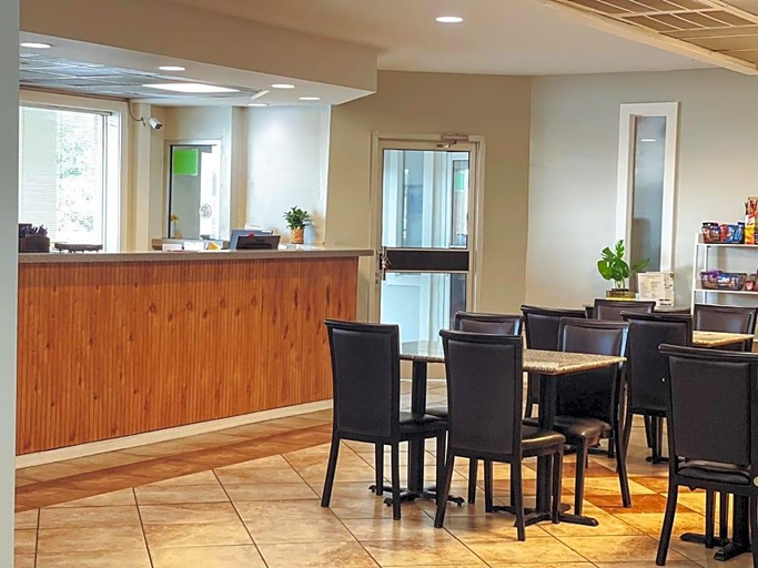 Food & Drinks 5, Baymont by Wyndham Lumberton NC, Robeson