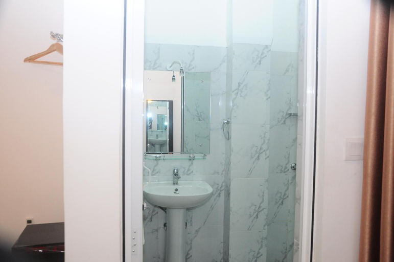 Bathroom 2, Hotel Digana, Medadumbara