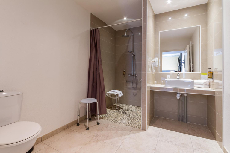 Bathroom 9