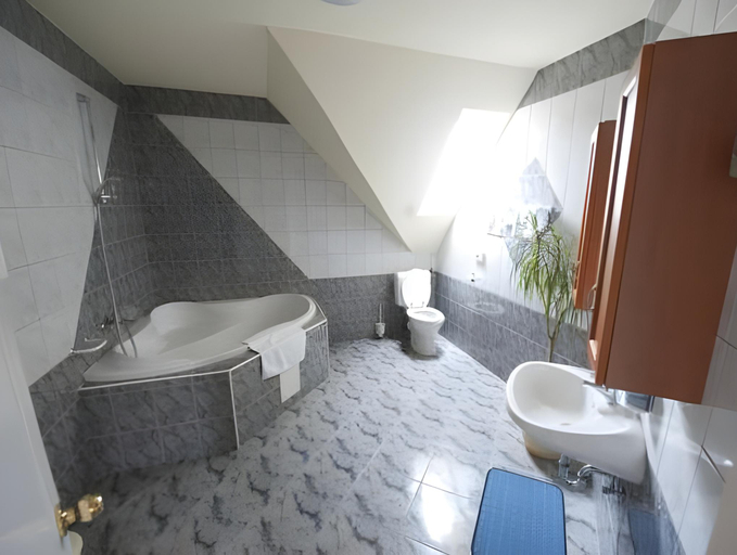 Bathroom 5, Hotel Mayer Alsoörs, Balatonalmádi