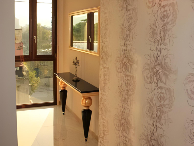 Bathroom 4, Oxford Hotel, Tiranës