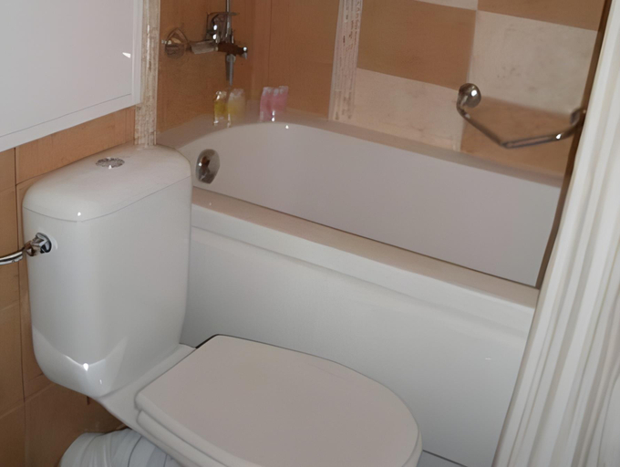 Bathroom 5, Menada Royal Sun Apartments, Nesebar