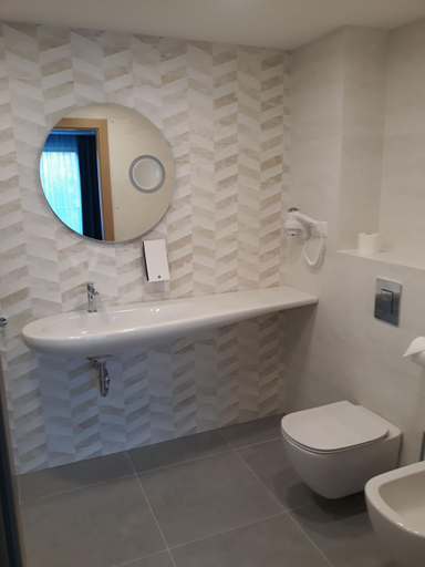 Bathroom 4, Hotel Hel, Puck