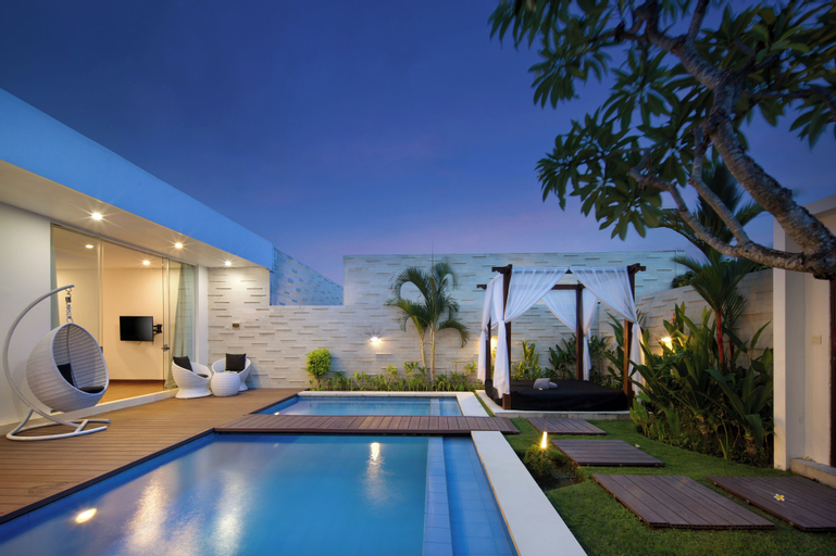 Swimming Pool 23