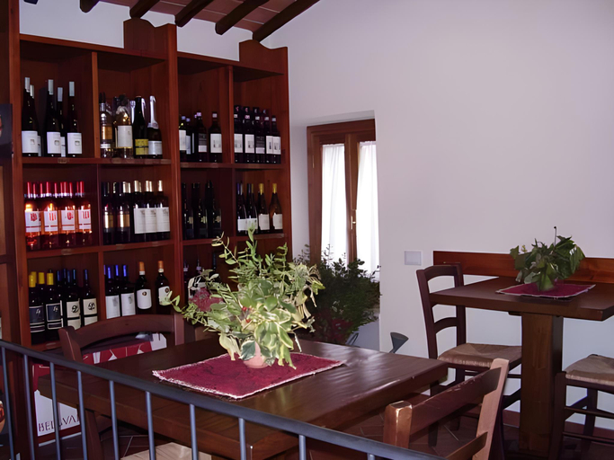 Food & Drinks 5, Villa Di Sotto, Siena