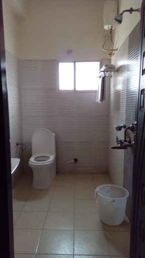Bathroom 4, Luxor Park Hotel, Hyderabad