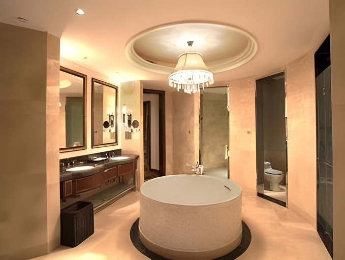 Bathroom 5, Days Hotel by Wyndham Logan City Huizhou, Huizhou