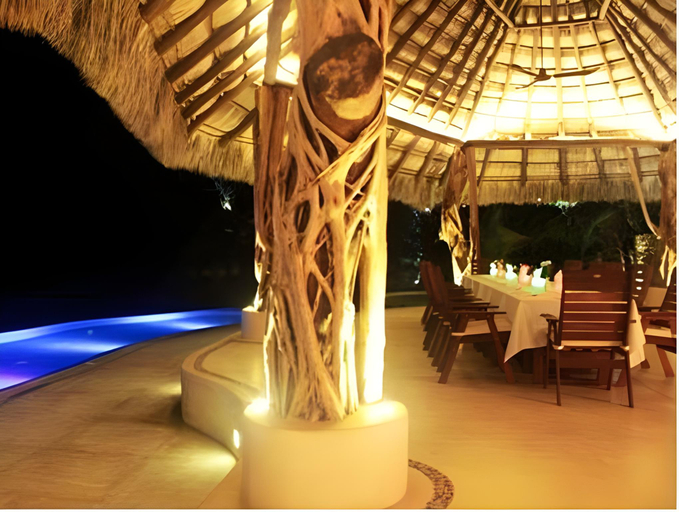 Food & Drinks 5, Zoa Hotel, Dist. Pochutla