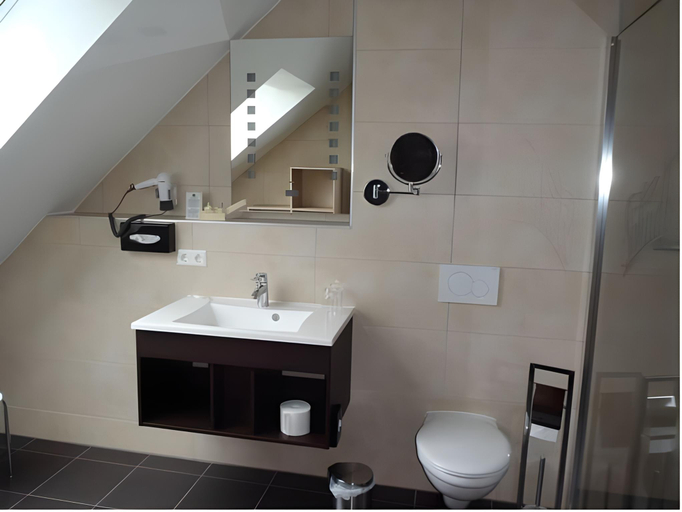Bathroom 4, Schade's Wohlfuhlhotel, Wunsiedel im Fichtelgebirge