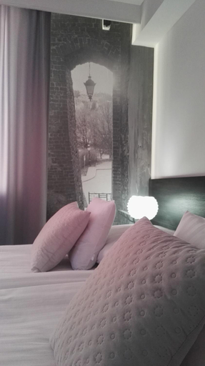 Bedroom 27