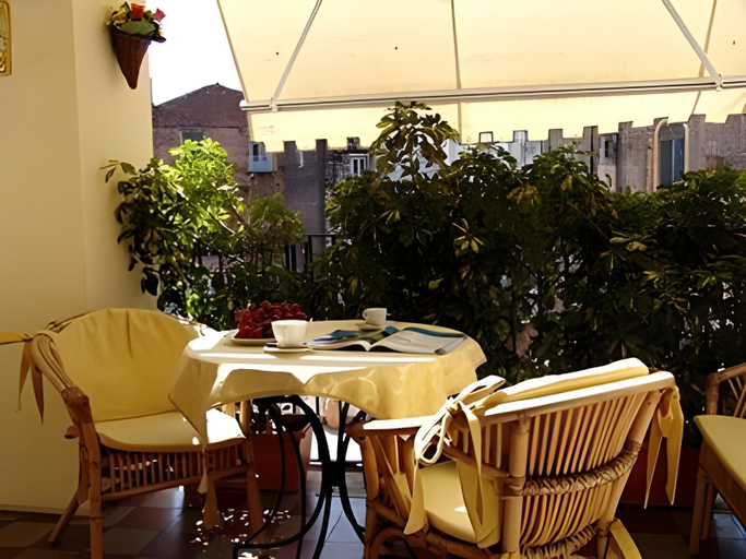 Food & Drinks 5, Hotel Valentino, Catania