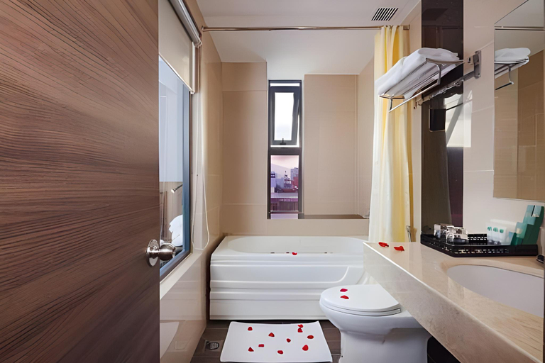 Bathroom 4, Diamond Nhatrang Hotel, Nha Trang