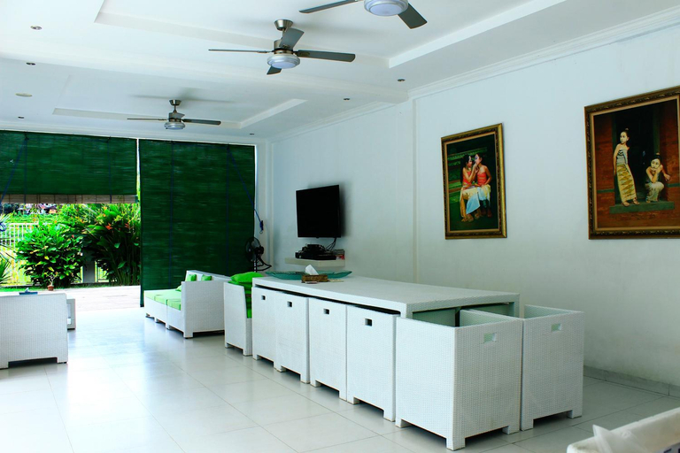 2, Villa Putih Lovina, Buleleng