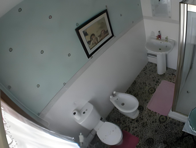 Bathroom 3, Redwood Lodge, Wiltshire